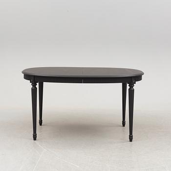 a late 20th century dining table.