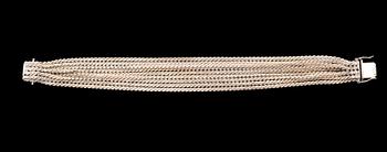 A BRACELET, 9 strands. 18K white gold. Central Europe 1960 s. Length 19 cm, weight 50 g.