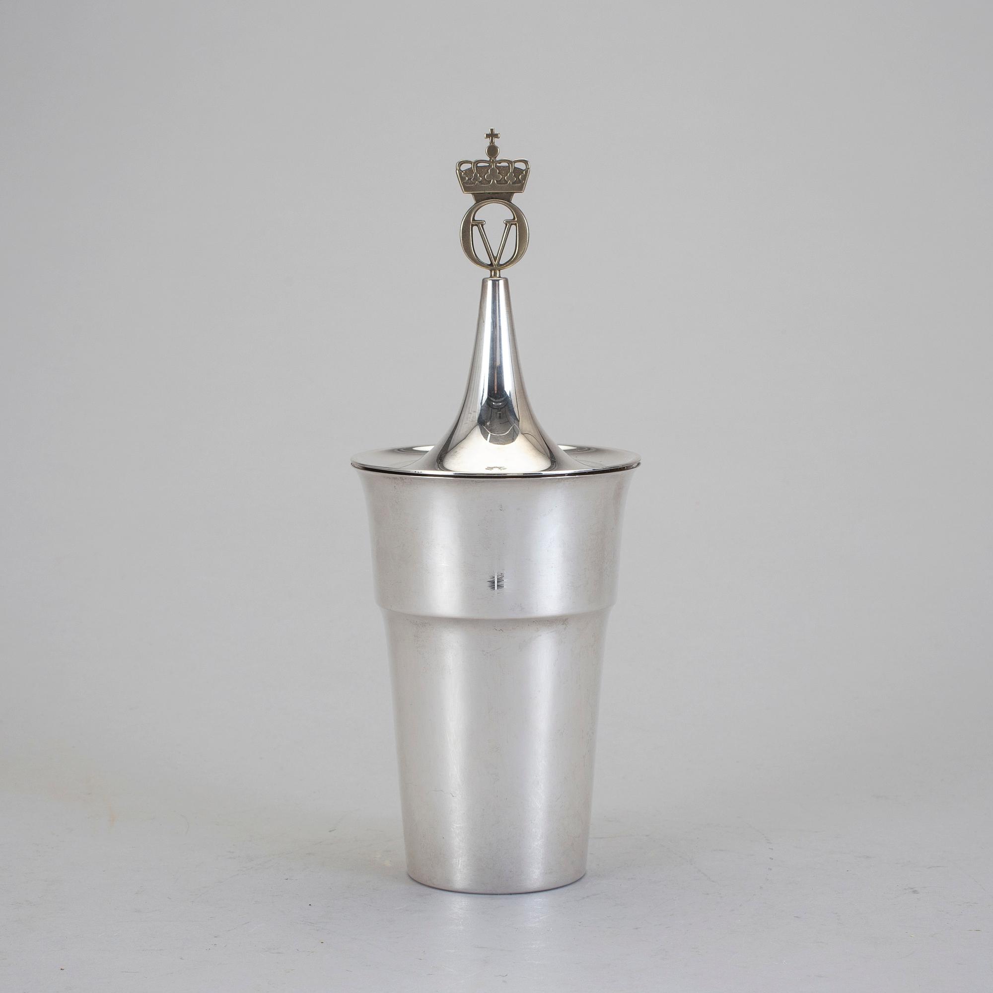 POKAL MED LOCK, silver, David Andersen. Vikt ca 493 gram.
