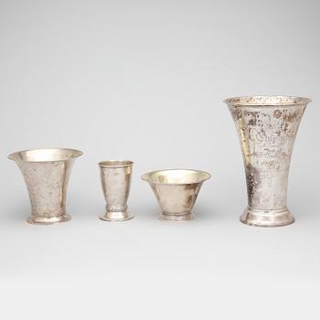 PARTI BÄGARE, 4 st, silver, bla MGAB, Uppsala, 1900-tal. Total vikt ca 887 g.
