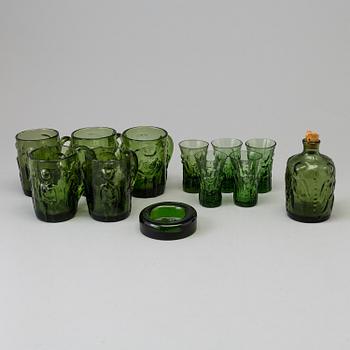 ERIK HÖGLUND, 12 glass items from Kosta Boda.