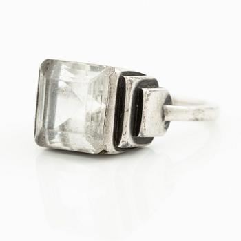 Wiwen Nilsson, ring, silver med fasettslipad bergkristall, Lund 1939.