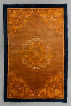 An old Chinese probably Baotou carpet ca 197 x 134 cm.