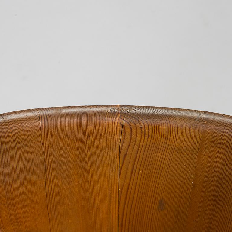 Axel Einar Hjorth, Two 1930s 'Lovö' chairs for Nordiska Kompaniet.