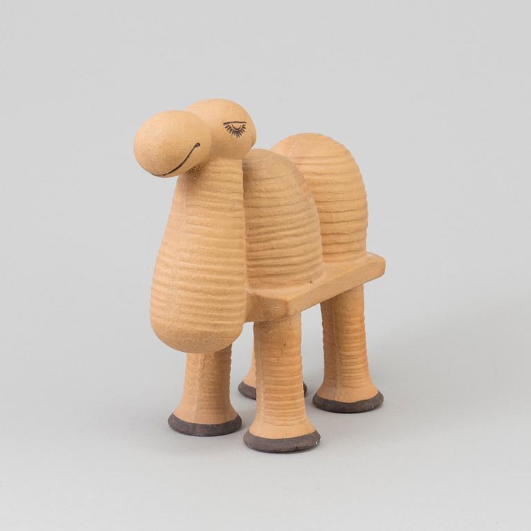 LISA LARSON,  figurin, stengods, "Kamel", ur serien "Jura", Gustavsberg. Formgiven 1971.