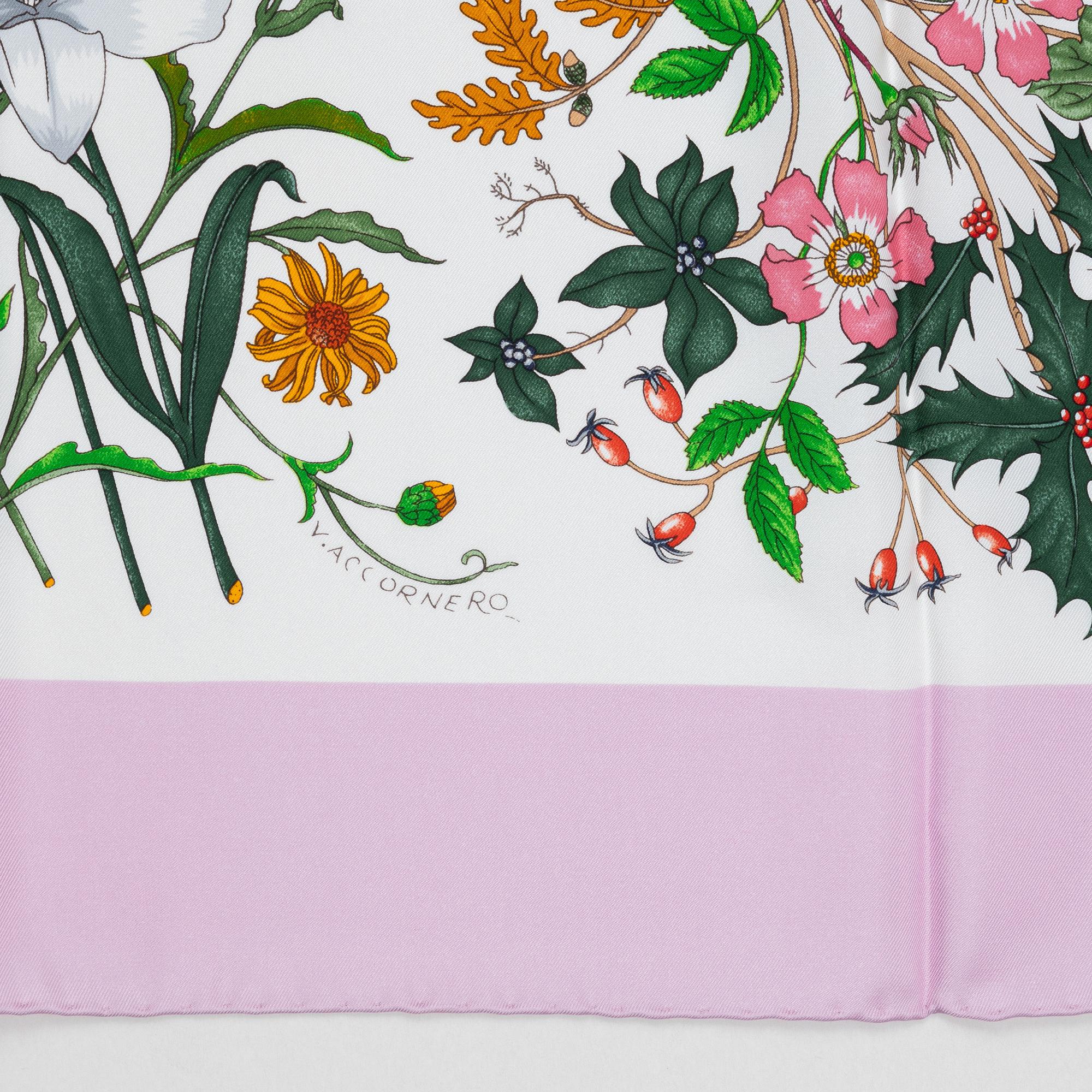 Gucci, a 'Flora' twill silk scarf.