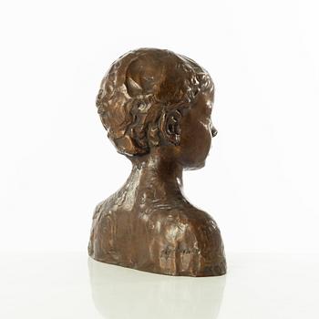 Gudmar Olovson, skulptur. Signerad. Numrerad. Gjutarstämpel. Brons, höjd 23 cm, längd 18 cm.