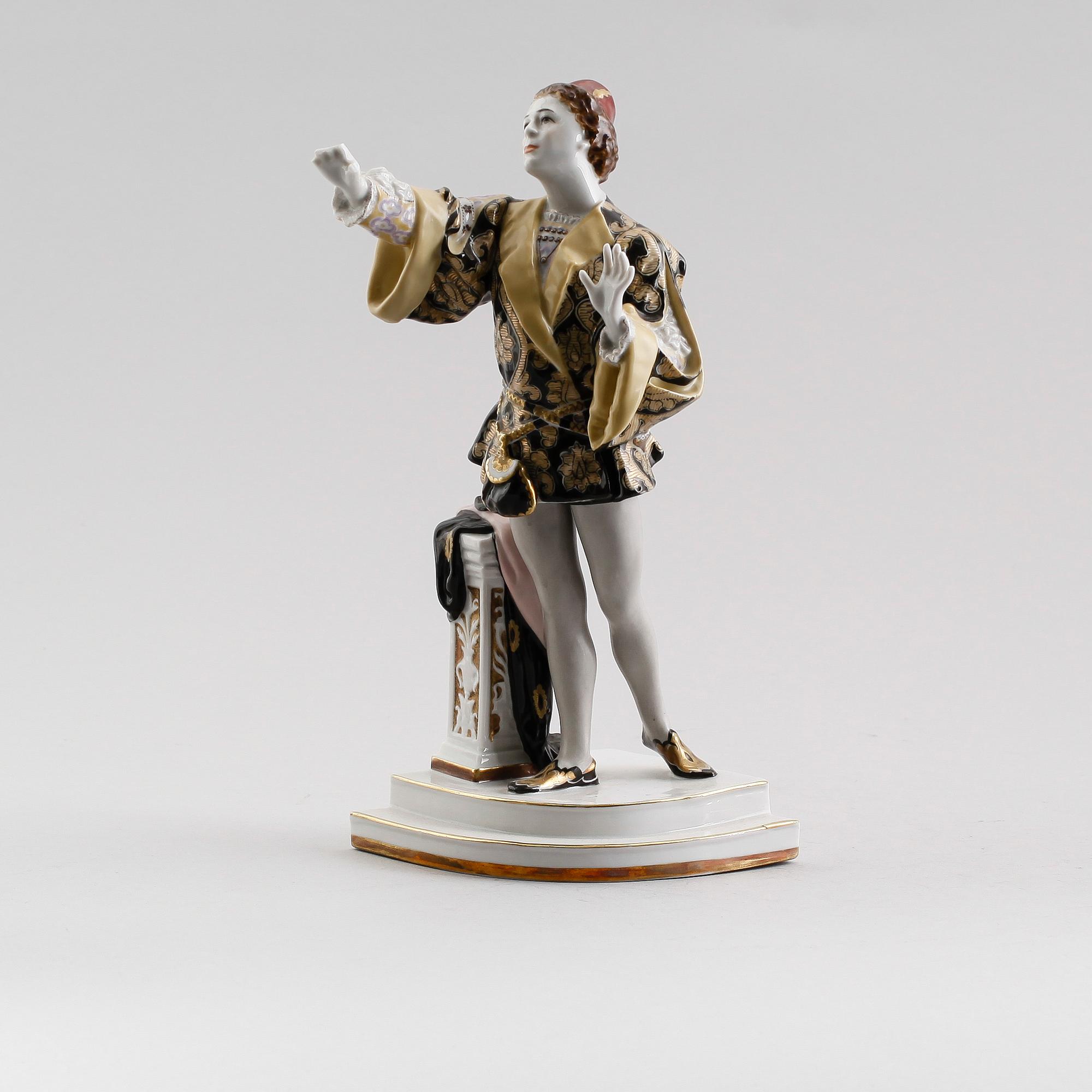 FIGUR, porslin, Ryssland, 1900-talets mitt.
