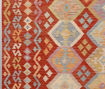 A kilim carpet, ca 292 x 213 cm.