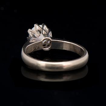 A RING, brilliant cut diamond, 14K gold. Morris Lindblom, Turku Finland 1986.