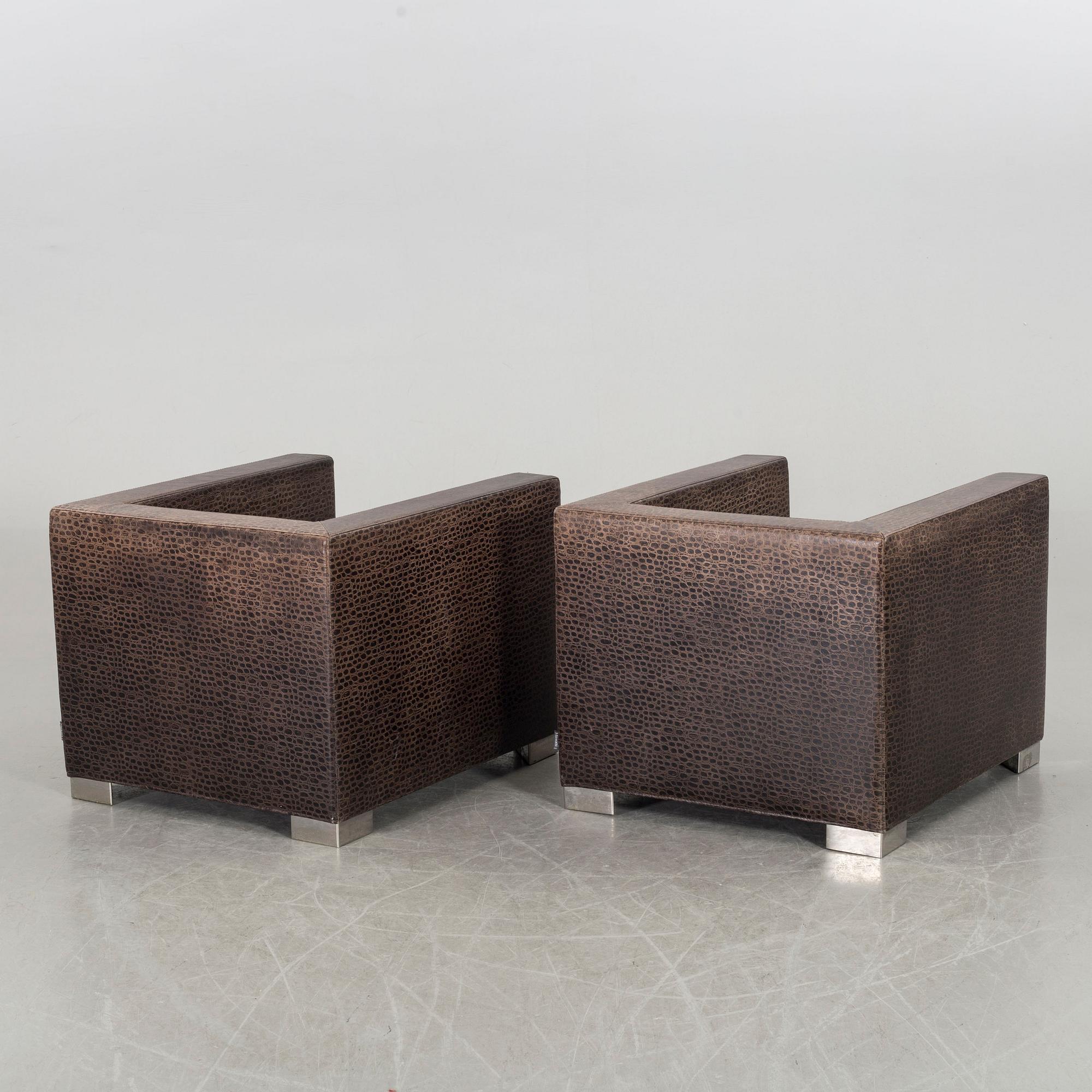 RODOLFO DORDONI, fåtöljer, ett par, "Suitcase", för Minotti, Italien sent 1900-tal.