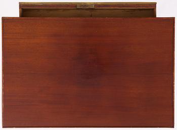 A late Gustavian mahogny table.