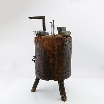 Stump with tools from Wiwen Nilsson's silversmithy.