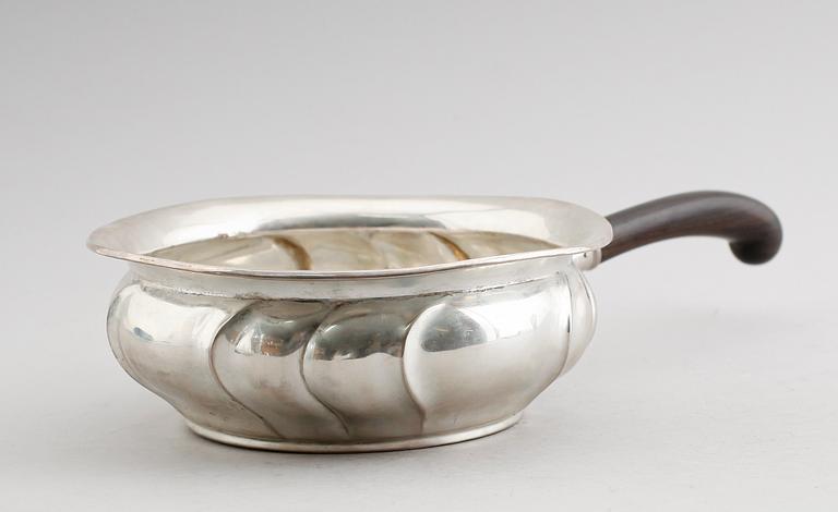 KAROTT, silver, stämpel NK, Stockholm 1916. Total vikt 343 g.