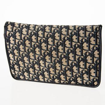 CHRISTIAN DIOR, KAKSI VINTAGE LAUKKUA JA VYÖ.