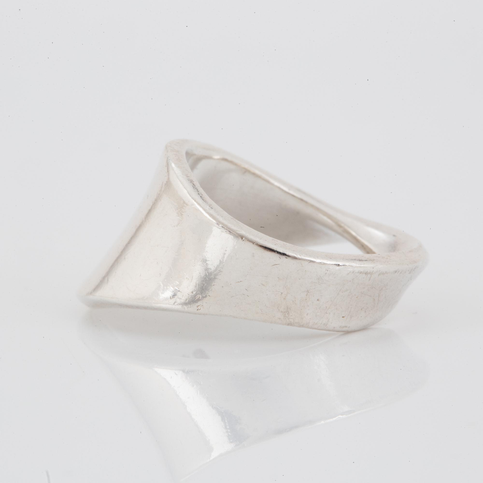 Vivianna Torun Bülow-Hübe, Georg Jensen, ring, sterlingsilver. nr 148.