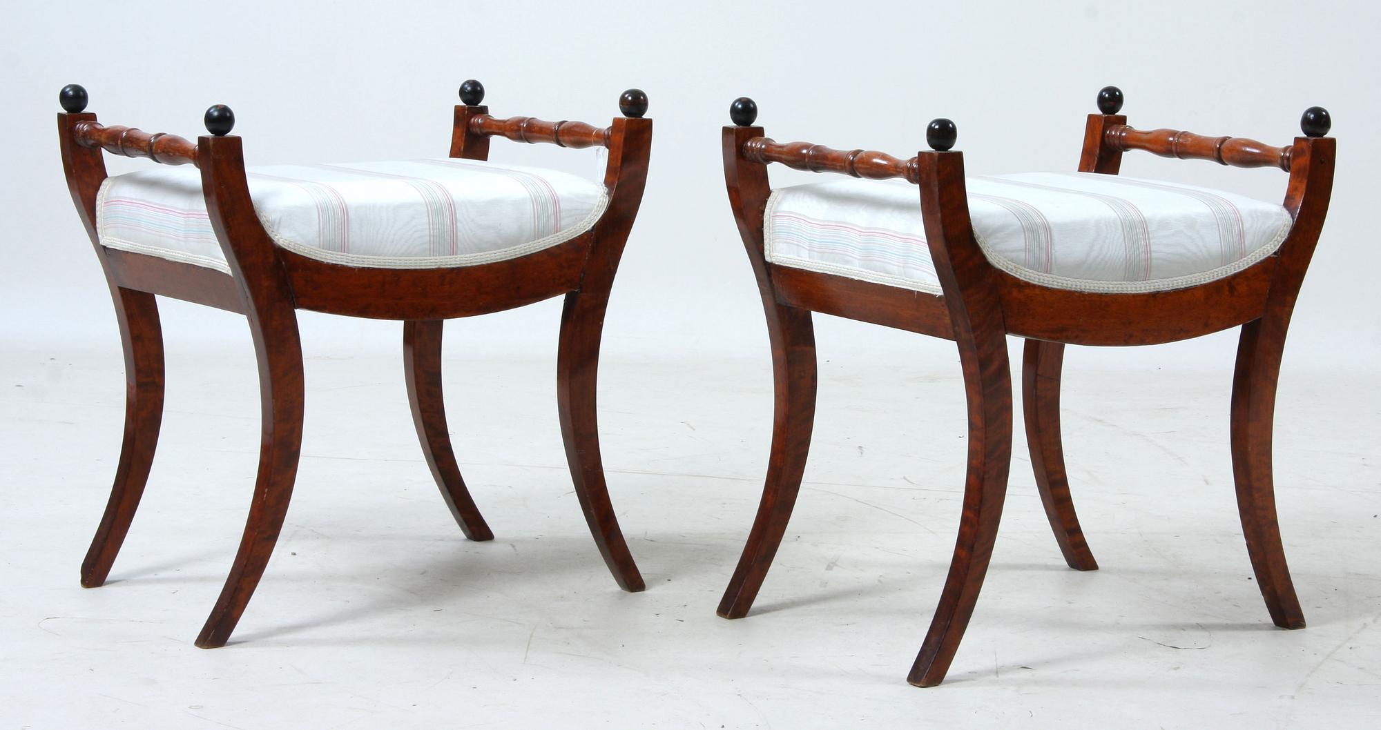 BANKETTER, ett par, Karl Johan, 1800-talets andra kvartal.