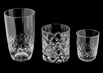 GLASSERVISDELAR, 89 st, mestadels "Karolina", Orrefors,1900-talets andra hälft.