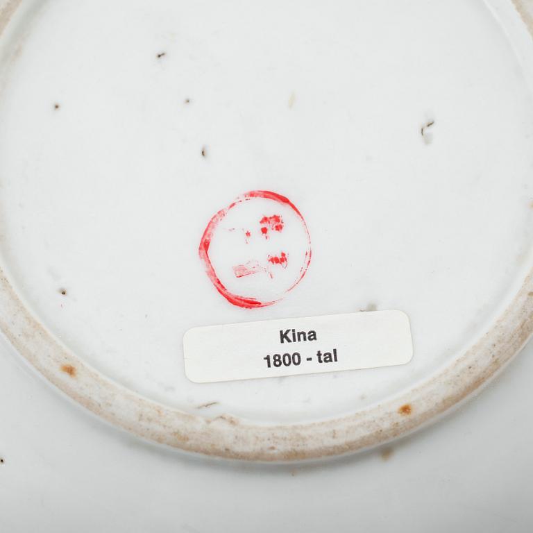 SKÅLFAT, 2 st, porslin, Kina, 1800-talets andra hälft.