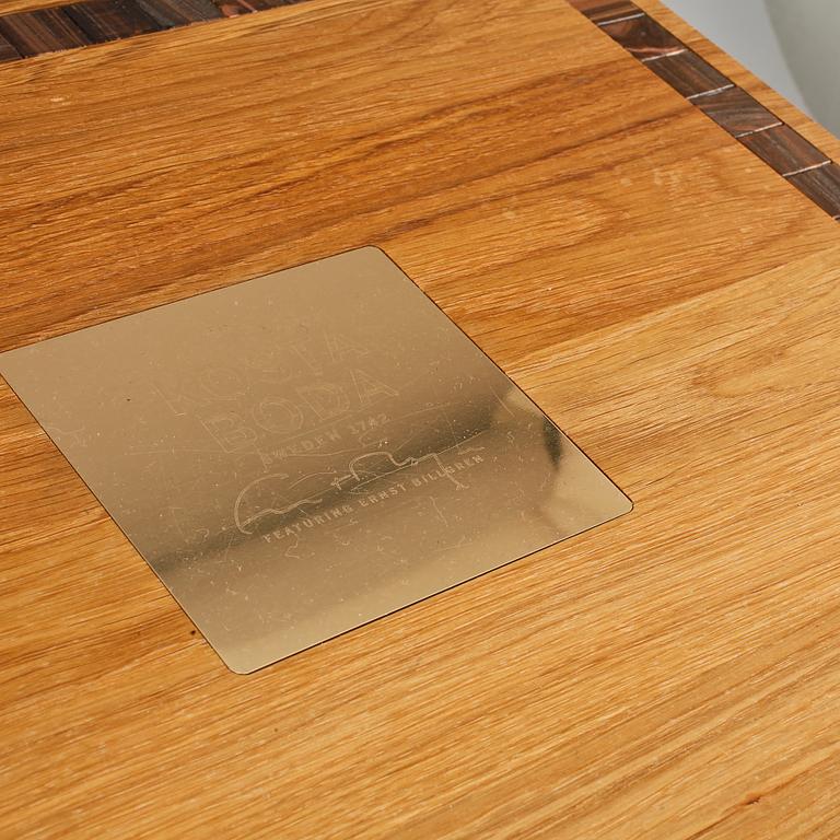 SKULPTUR, glas, Ernst Billgren, "And i Vas", Kosta Boda, begränsad utgåva, numrerad 8/30, signerad.