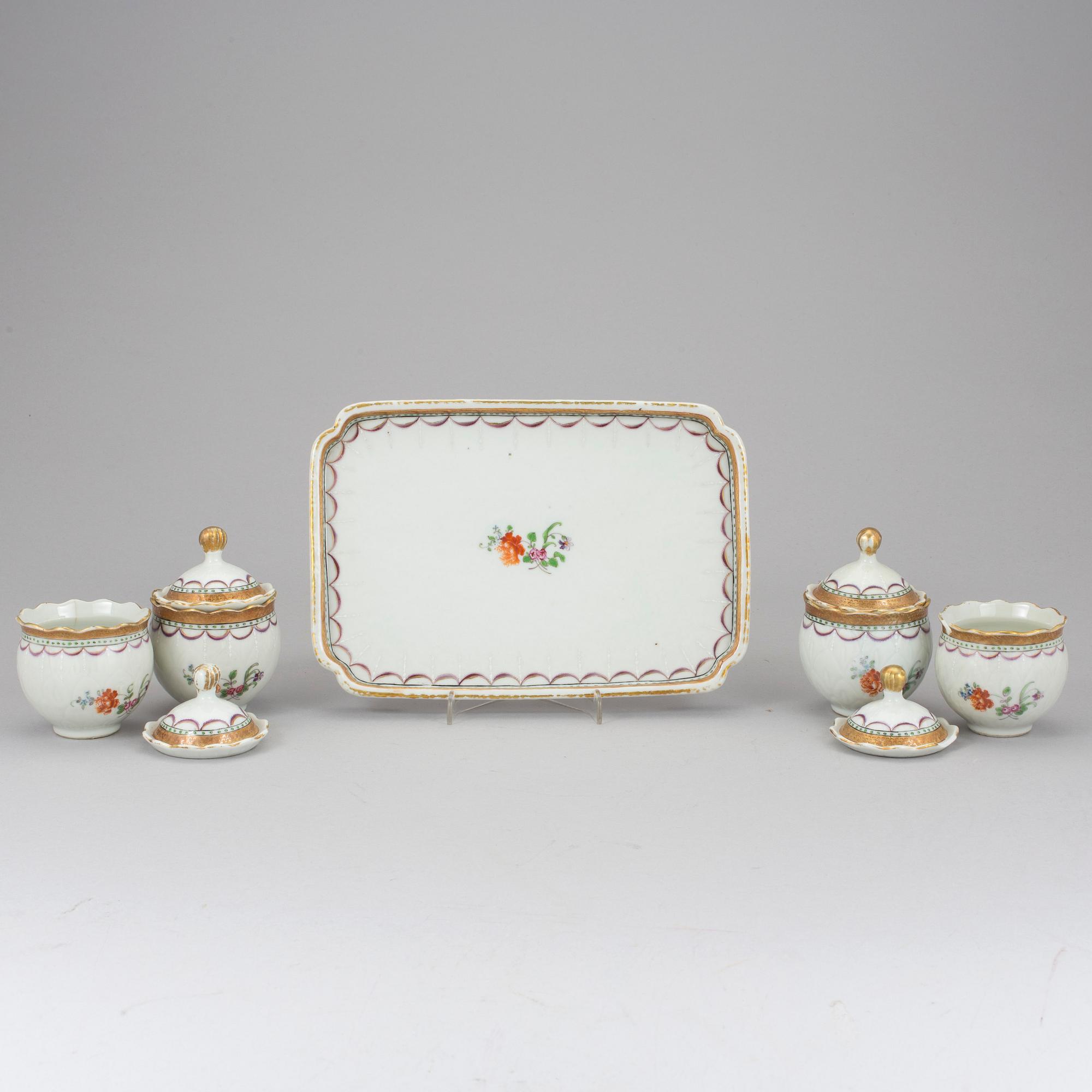 SERVIS, 24 delar, kompaniporslin. Qingdynastin, Qianlong (1736-95).