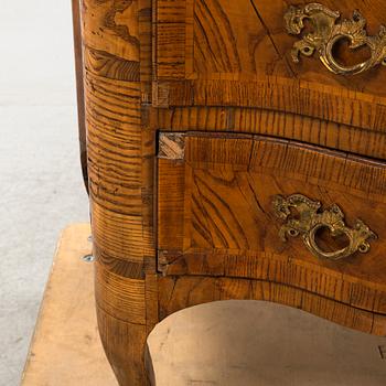 A late Baroque chest of drawers, first half of the 18th Century.