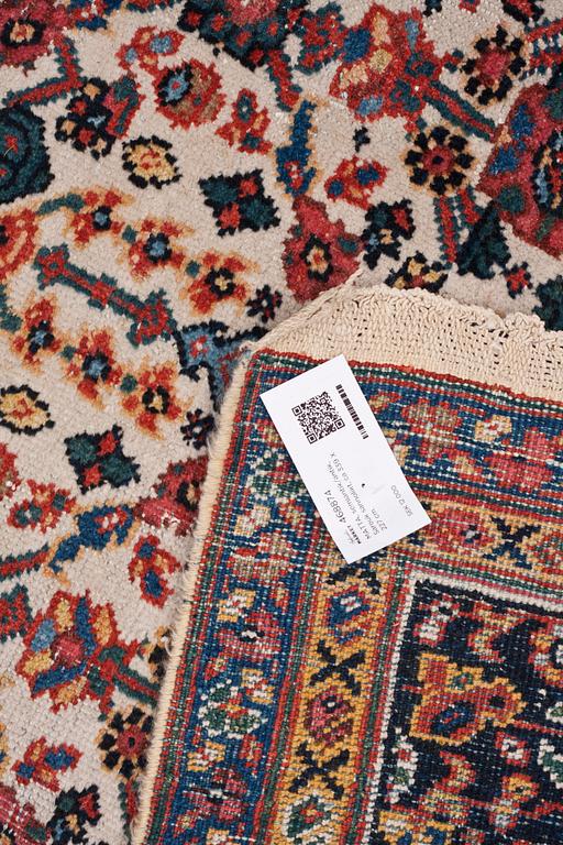 MATTA, semiantik/antik, Sarouk sannolikt, ca 339 X 227 cm.