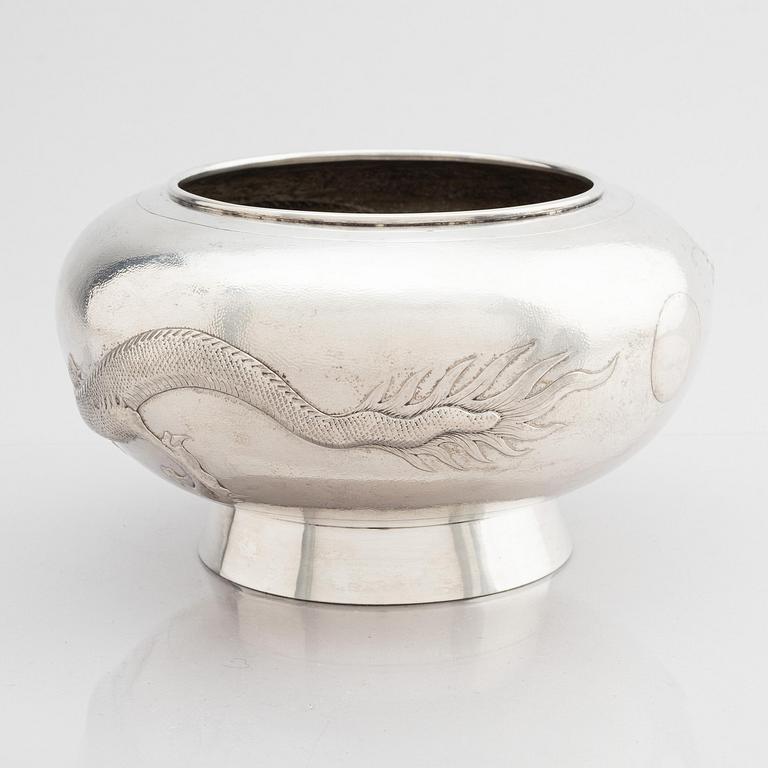 A Chinese silver bowl, Tuck Chung, Hwang Chang, Shanghai, early 20th century.