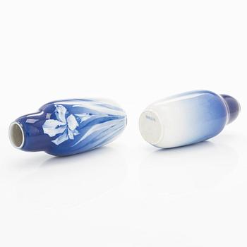 Thure Öberg, vaser, 2 st, porslin, Arabia.