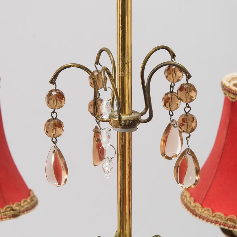 Paavo Tynell, a 1930s chandelier '1374/5 for Taito.