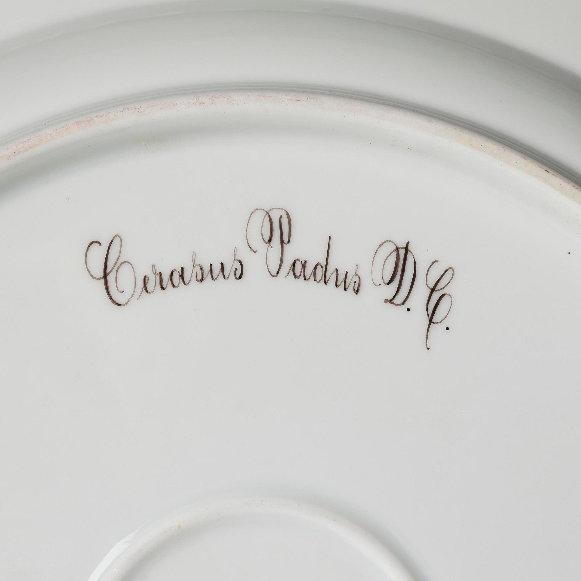 Fat, porslin. Royal Copenhagen, 'Flora Danica', 1900-tal.