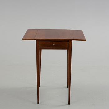 KLAFFBORD, sengustaviansk, 1800-talets början.