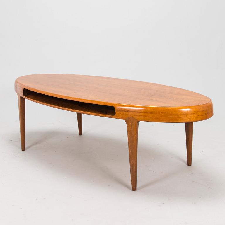 Johannes Andersen, an early 1970s ' Capri' coffee table for Trensum.