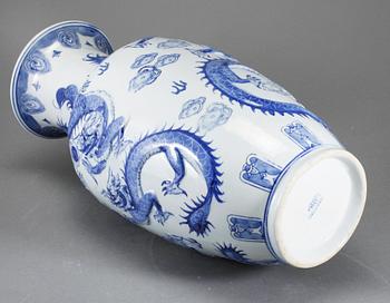 VAS, porslin, Kina, modern tillverkning.