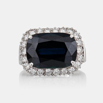 600. A sapphire and diamond ring.