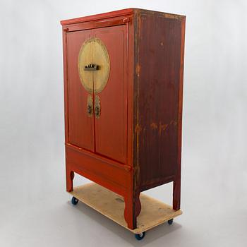 A Chinese cabinet, 20th century.