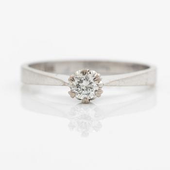 Ring, 18K white gold with brilliant-cut diamond.