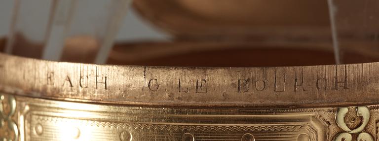 A French 18th century gold snuff-box, Paris 1784-1788.