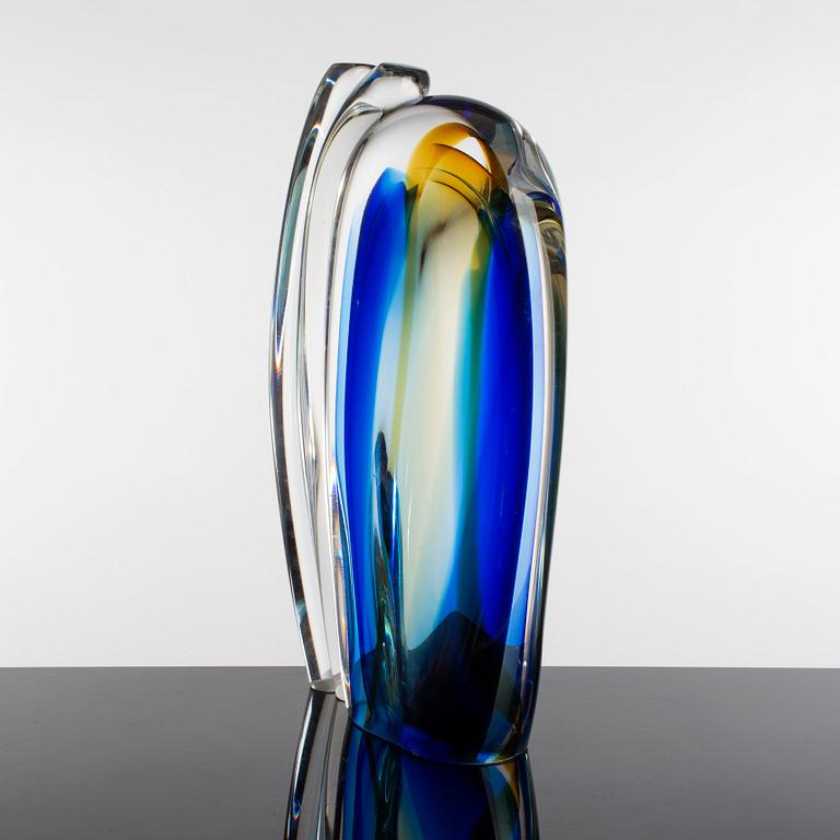 An unique glass sculpture by Göran Wärff, Kosta Boda 1999.