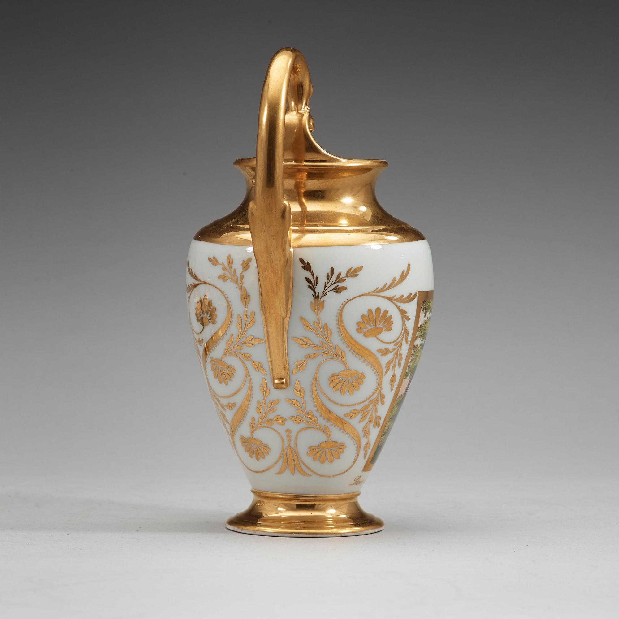 KAFFESERVIS, nio delar, porslin. Berlin, Empire, 1800-talets första hälft.