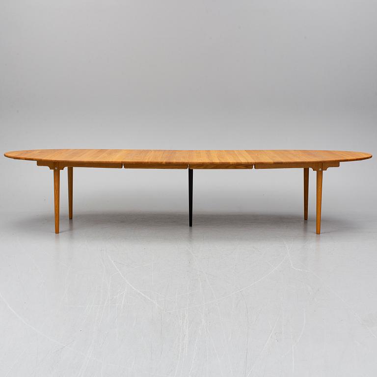 HANS J WEGNER, matbord, modell CH 339, Carl Hansen & Son, Danmark.