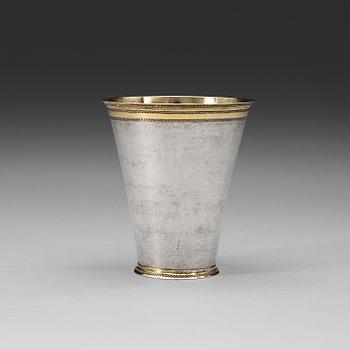 980. A Swedish early 18th century parcel-gilt beaker, marks of Sven Wallman, Göteborg 1707.