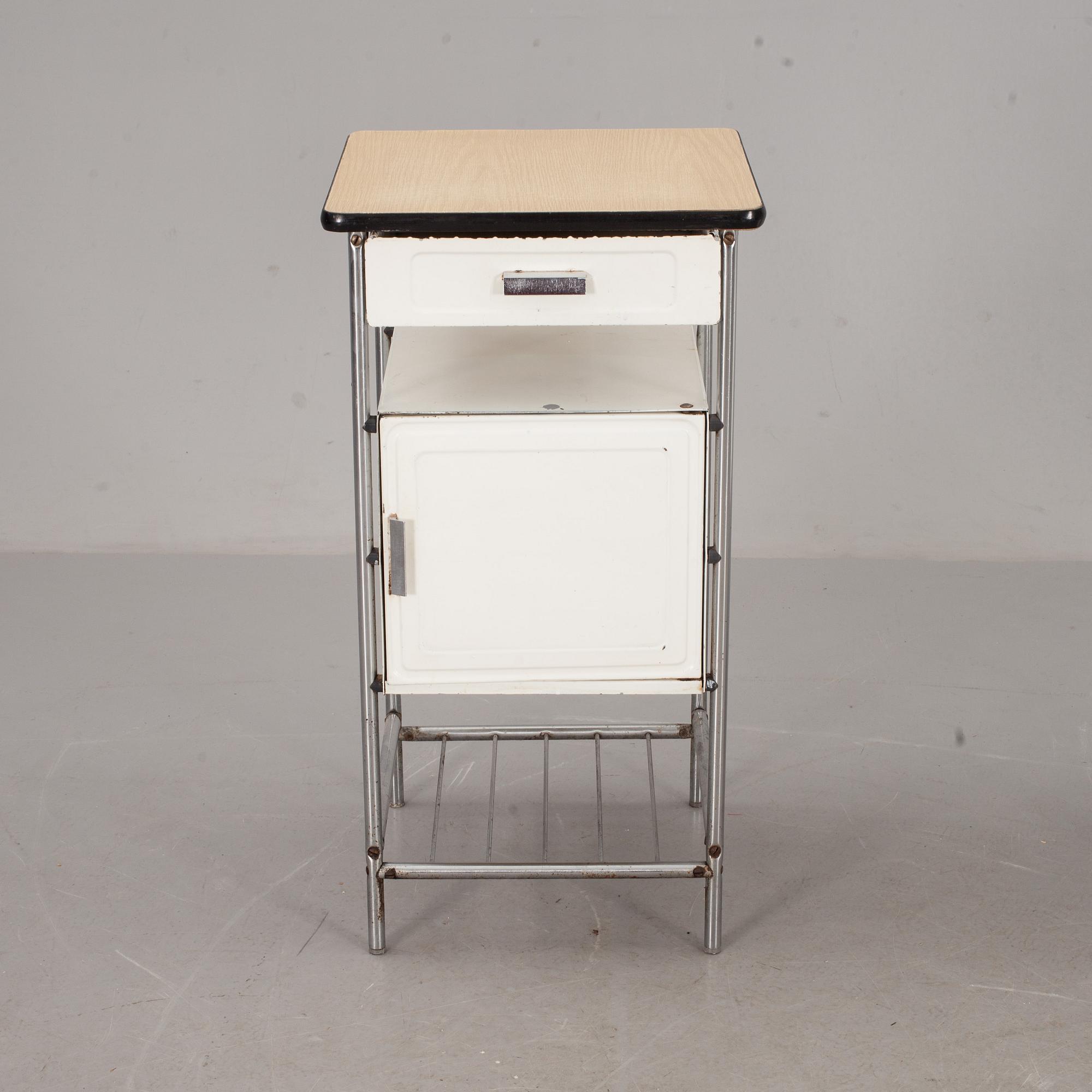 SIDOBORD/SÄNGBORD, 1900-talets mitt.