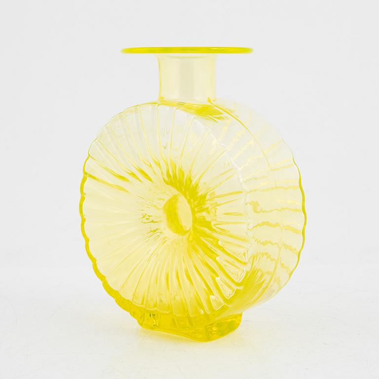 Helena Tynell, bottle, "The Sun Bottle" from Riihimäen Lasi Oy. In production 1964-1974.