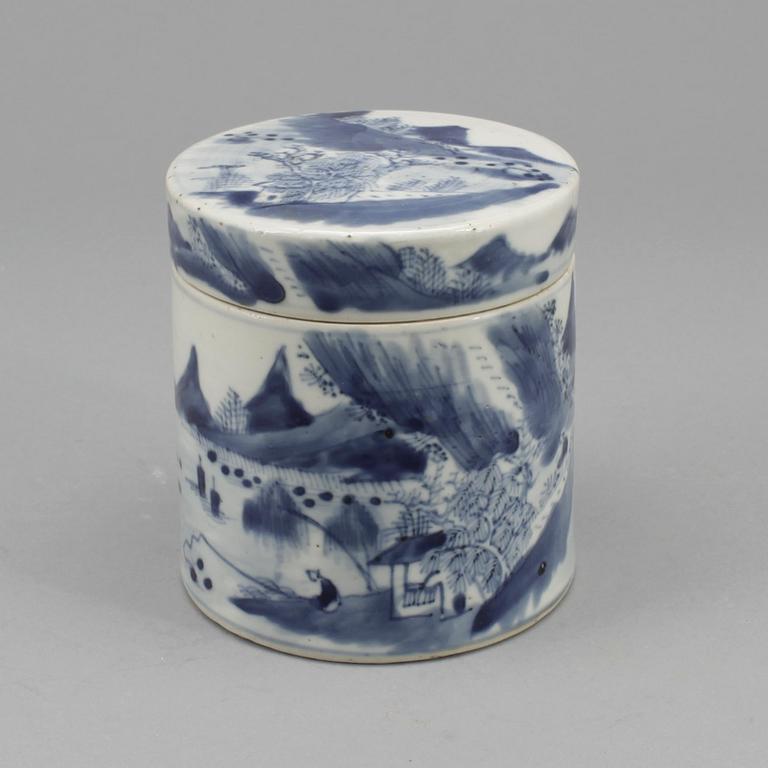 BURK med LOCK, porslin, Kina, 1800-tal.