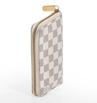 PLÅNBOK, "Zippy Compact Wallet", Louis Vuitton.