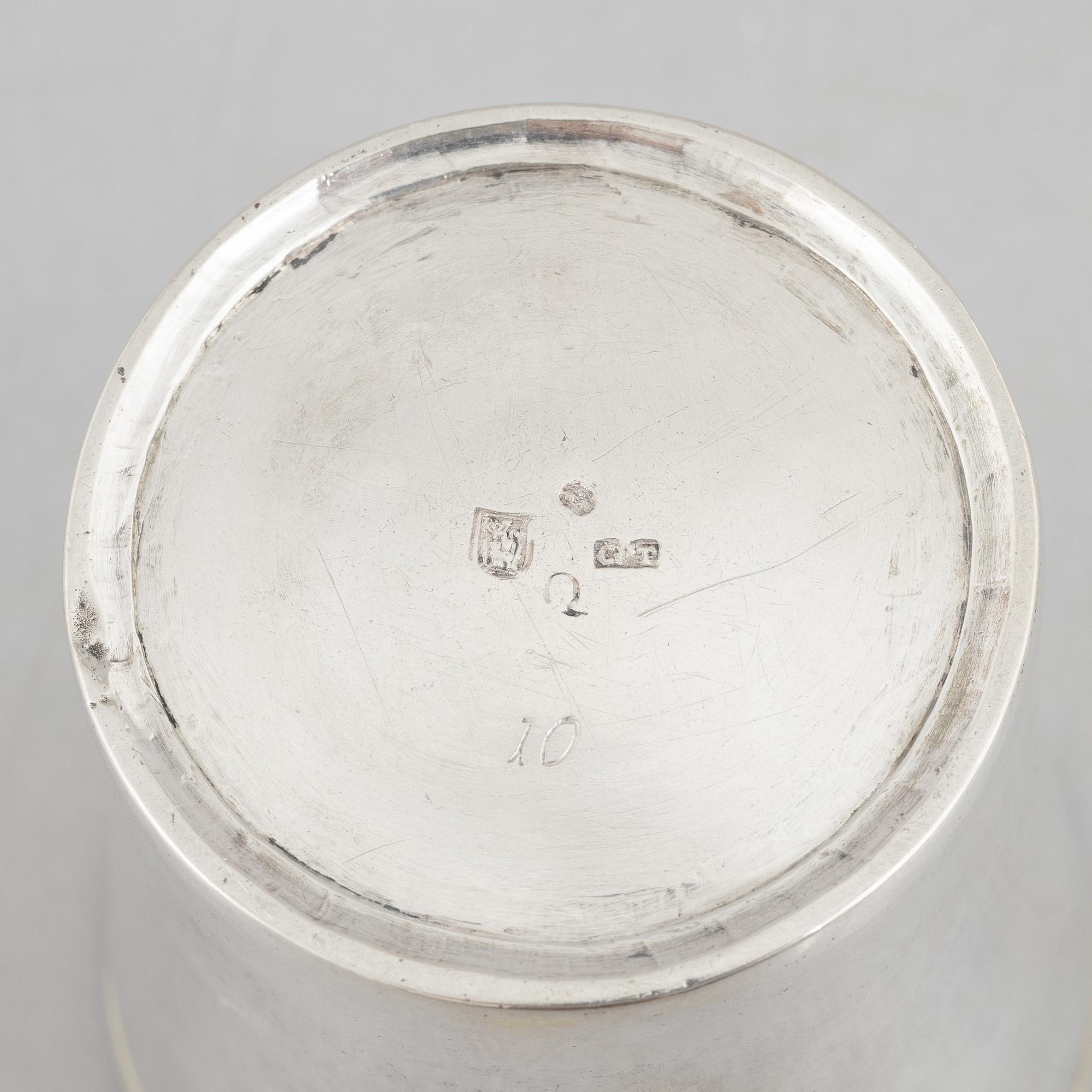 Bägare, delvis förgyllt silver, sannolikt Carl Petter Tellander, Jönköping 1774.