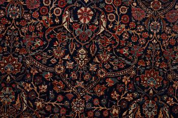 A carpet, semi-antique Kashan, a so-called Dabri, ca 394,5 x 310 cm.