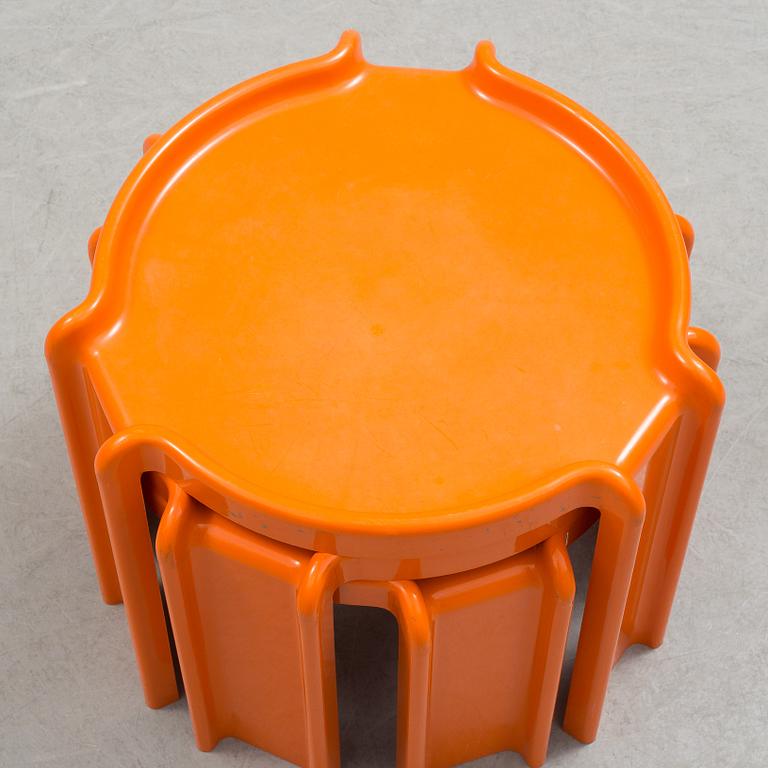 SATSBORD, 3 delar, Troligen Giotto Stoppino, för Kartell. 1960/1970-tal.