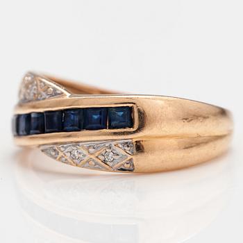A 14K gold ring and earrings with sapphires and diamonds ca. 0.02 ct in total. Timanttiset, Helsinki 1999.